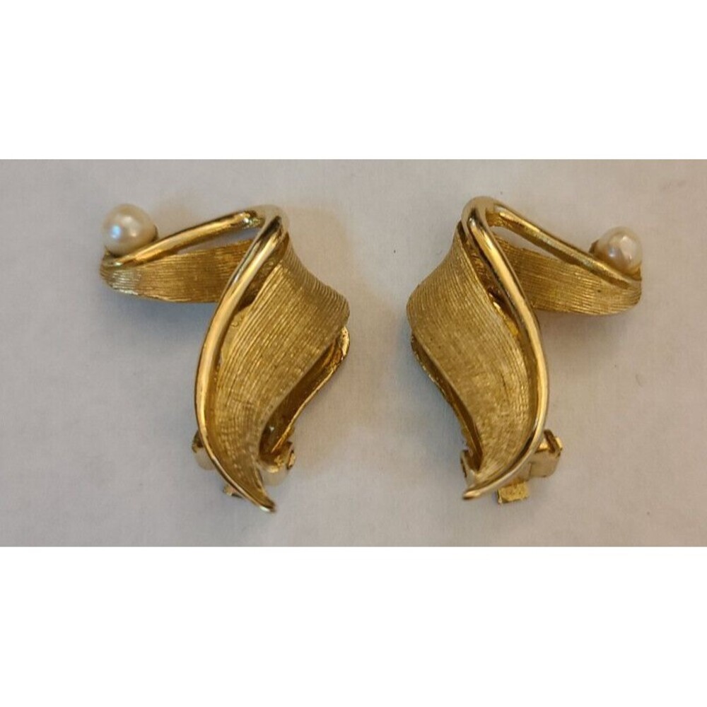 Vintage Signed Marboux (Marcel Boucher) Gold Tone Abstract Clip-on Earrings